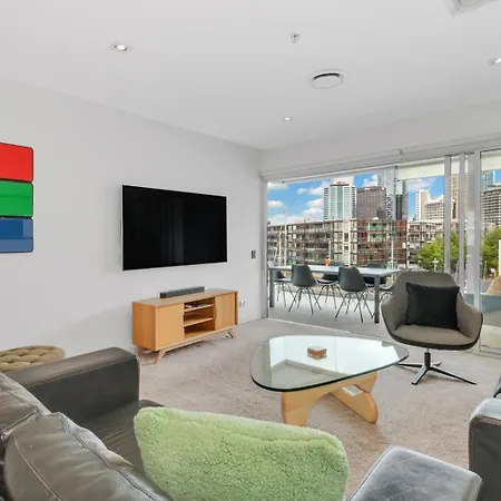 Qv Apartment Overlooking The Viaduct